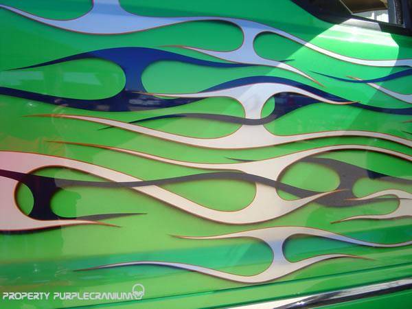 green_flames_2